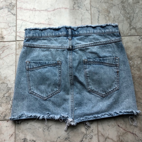 Express Demin Skirt - Picture 4 of 4